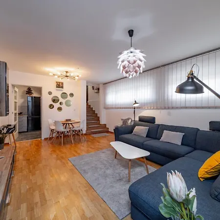 Vamos Apartment *